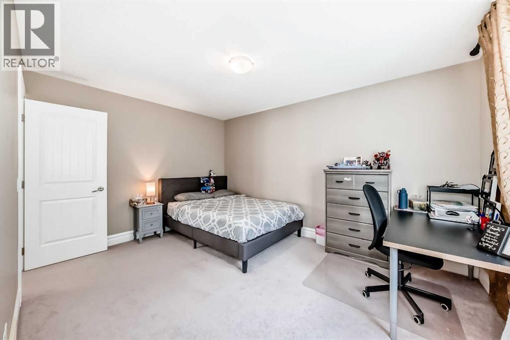 75 Silverado Bank Gardens SW - 31