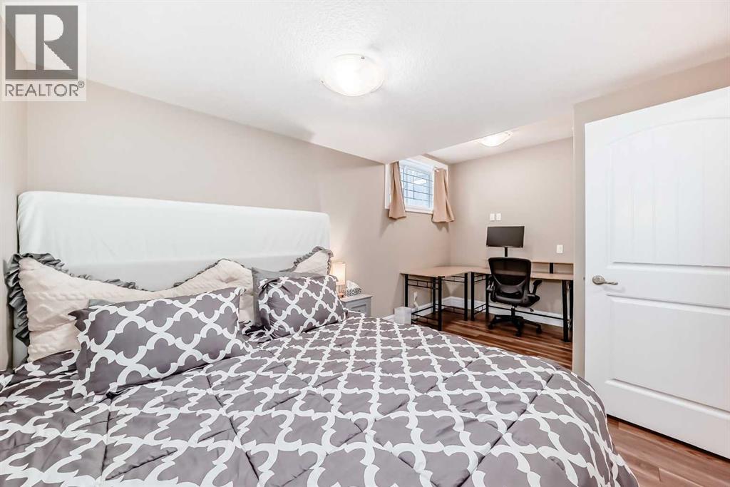 75 Silverado Bank Gardens SW - 42