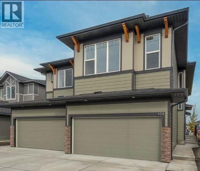 135 Legacy Glen Parade SE - 1