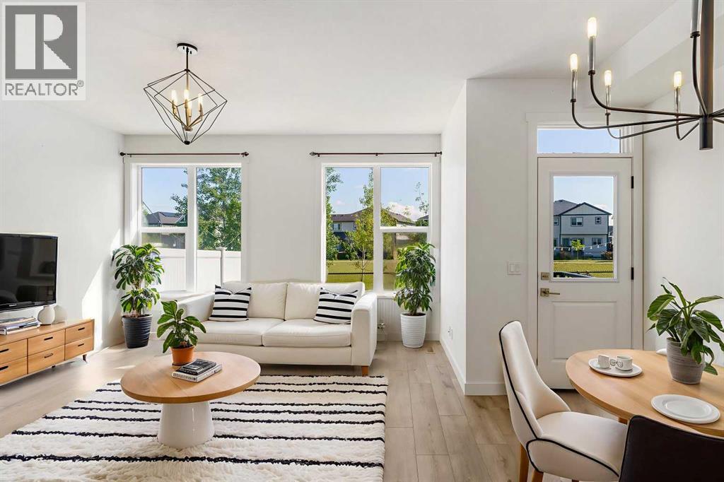 135 Legacy Glen Parade SE - 12