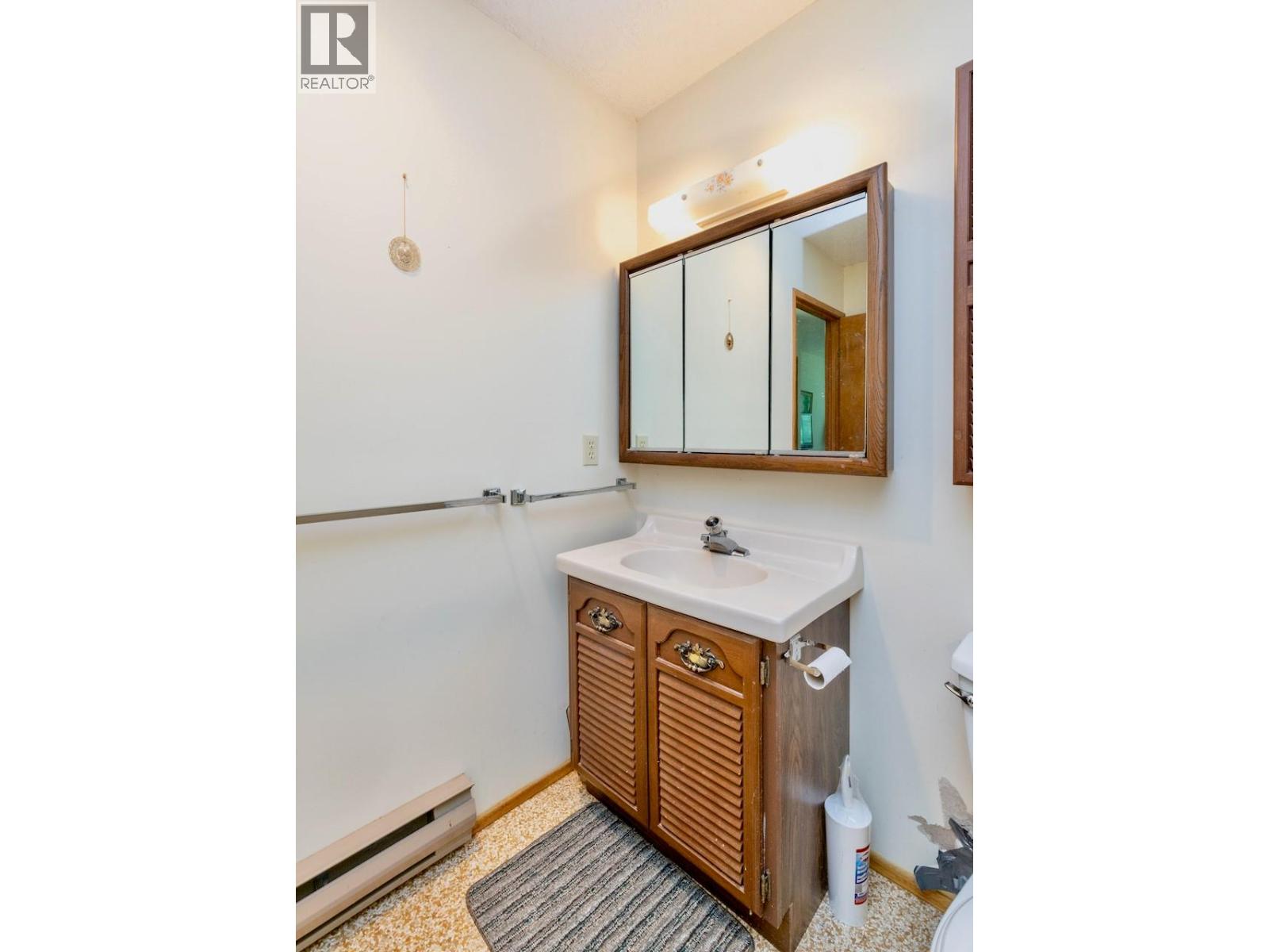 3035 Squilax-Anglemont Road - 28