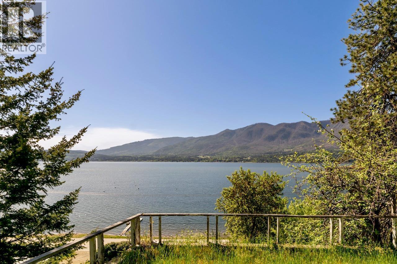 3035 Squilax-Anglemont Road - 15