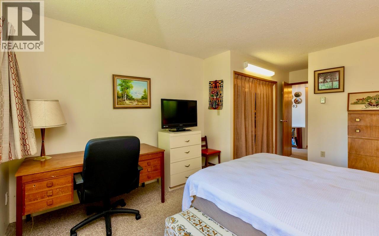 3035 Squilax-Anglemont Road - 27