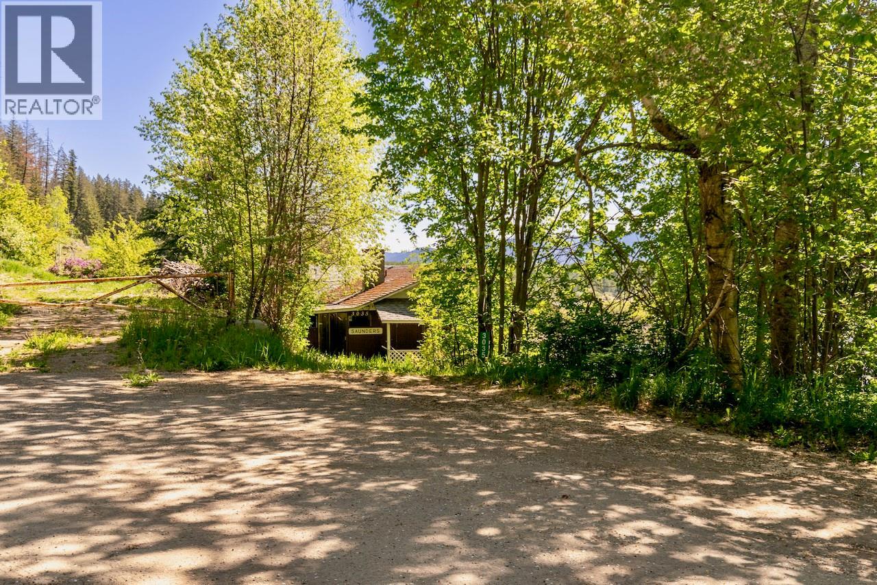 3035 Squilax-Anglemont Road - 11