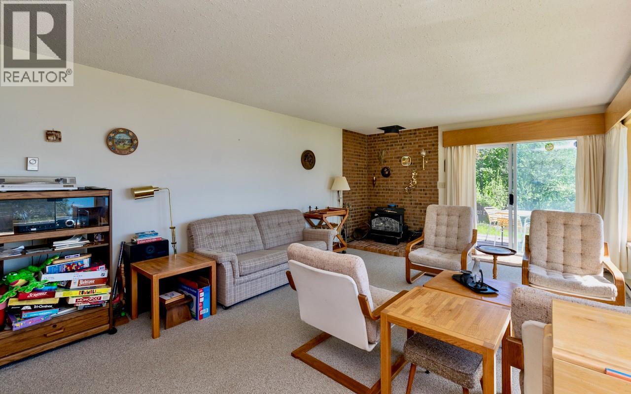 3035 Squilax-Anglemont Road - 25