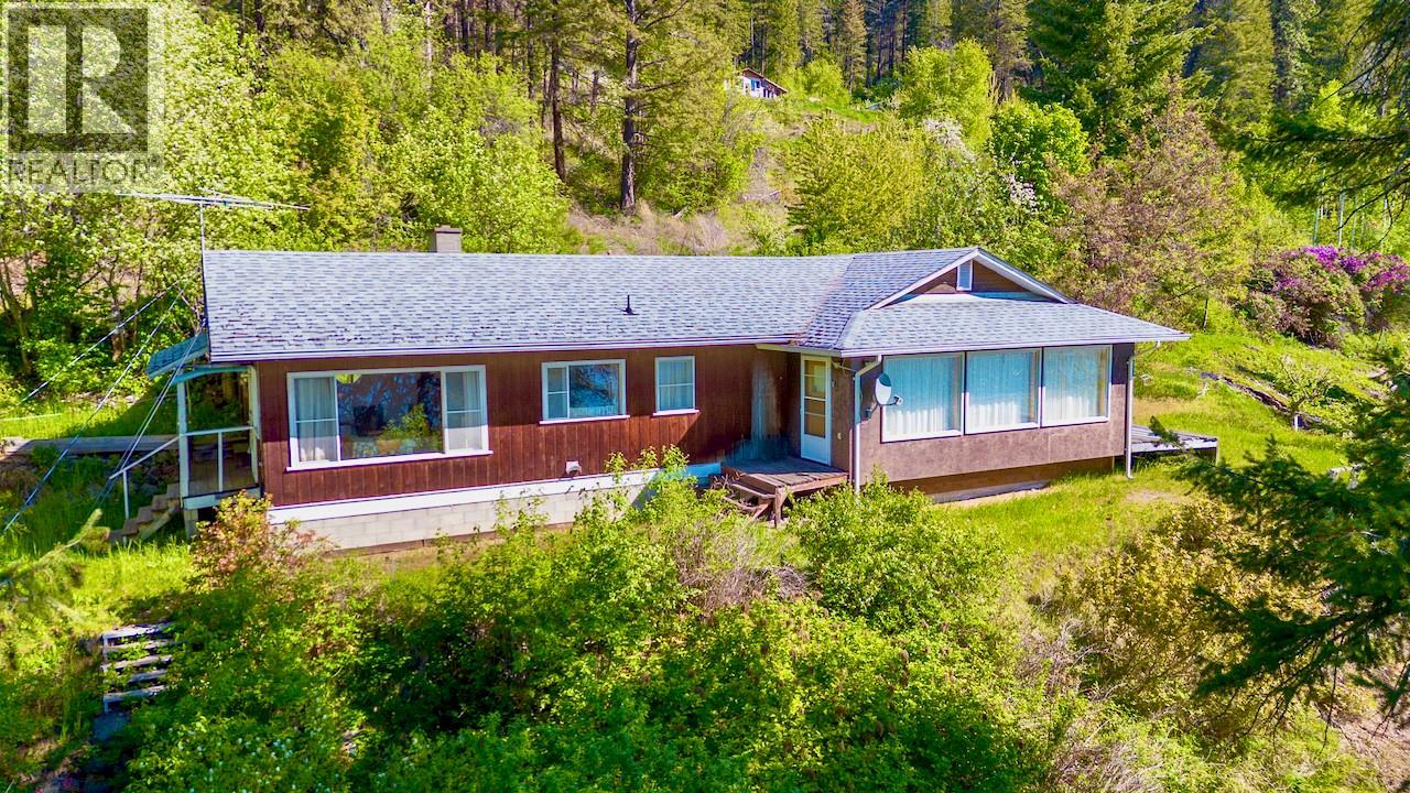 3035 Squilax-Anglemont Road - 9