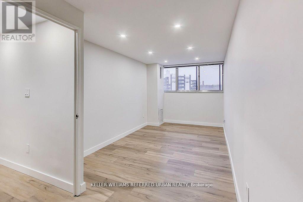 #1215 11 WINCOTT DRIVE - 11