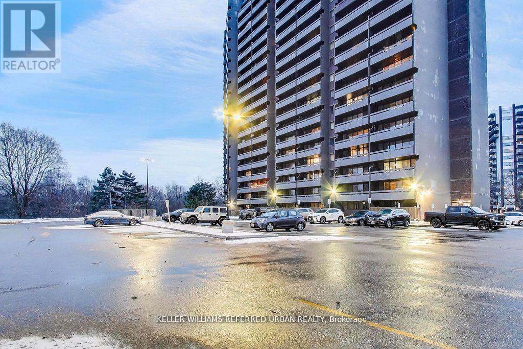#1215 11 WINCOTT DRIVE - 17