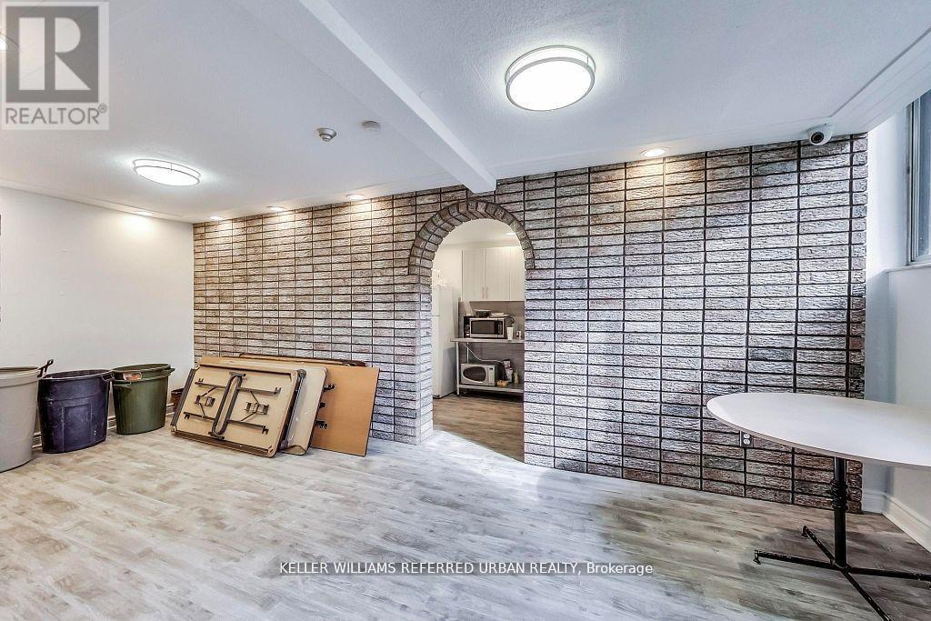 #1215 11 WINCOTT DRIVE - 29