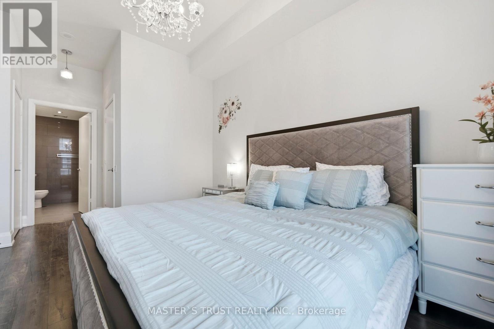 #2844 35 VIKING LANE - 18