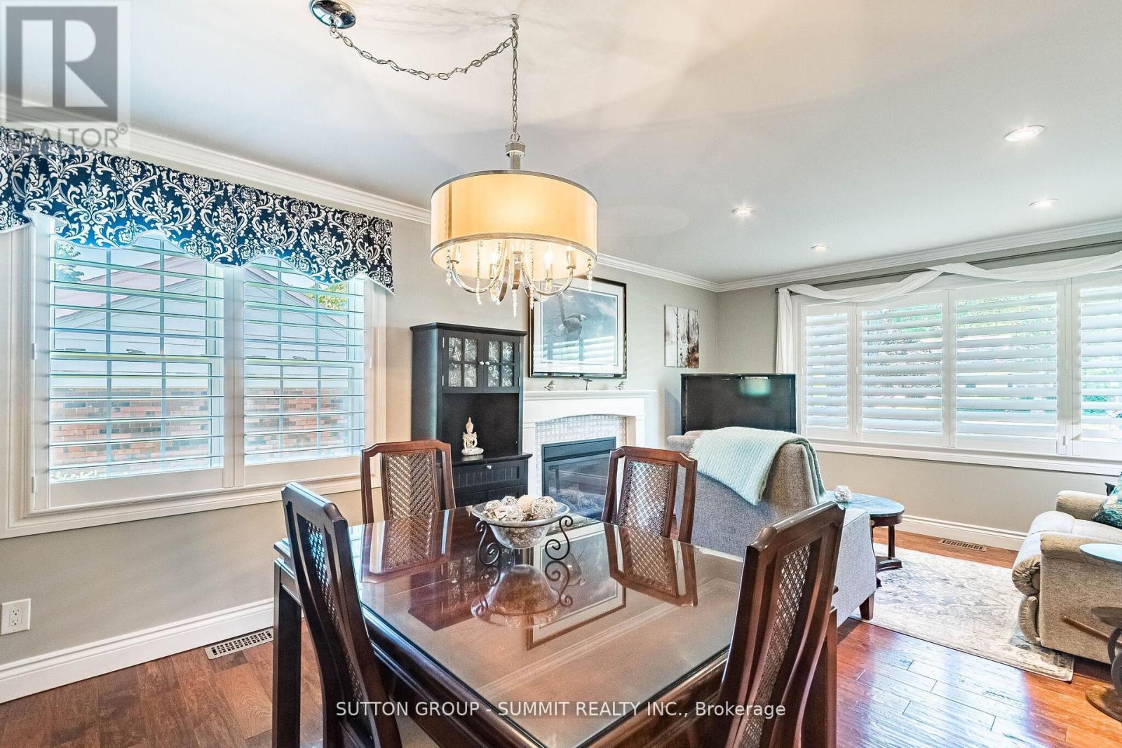 2084 EDINBURGH DRIVE - 11