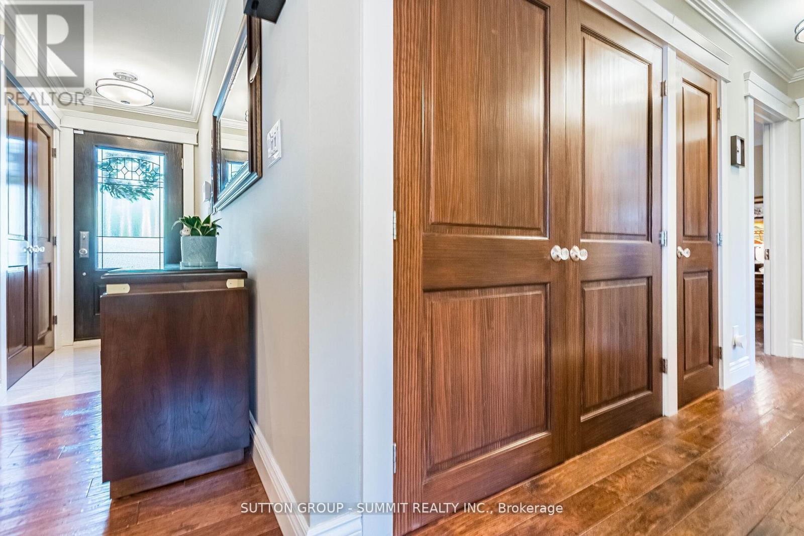 2084 EDINBURGH DRIVE - 17
