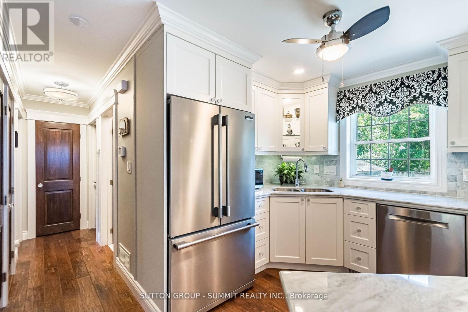 2084 EDINBURGH DRIVE - 20