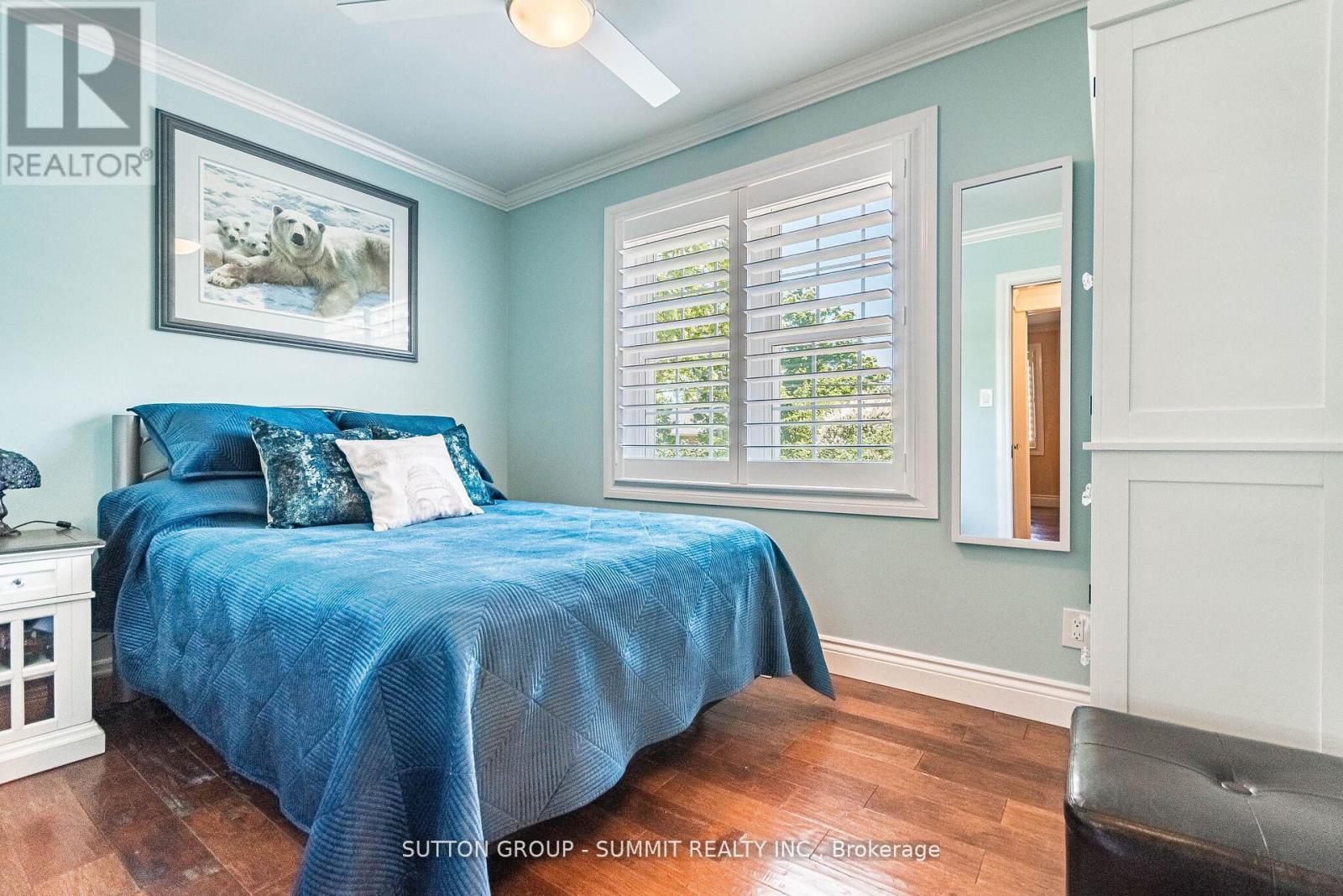 2084 EDINBURGH DRIVE - 24