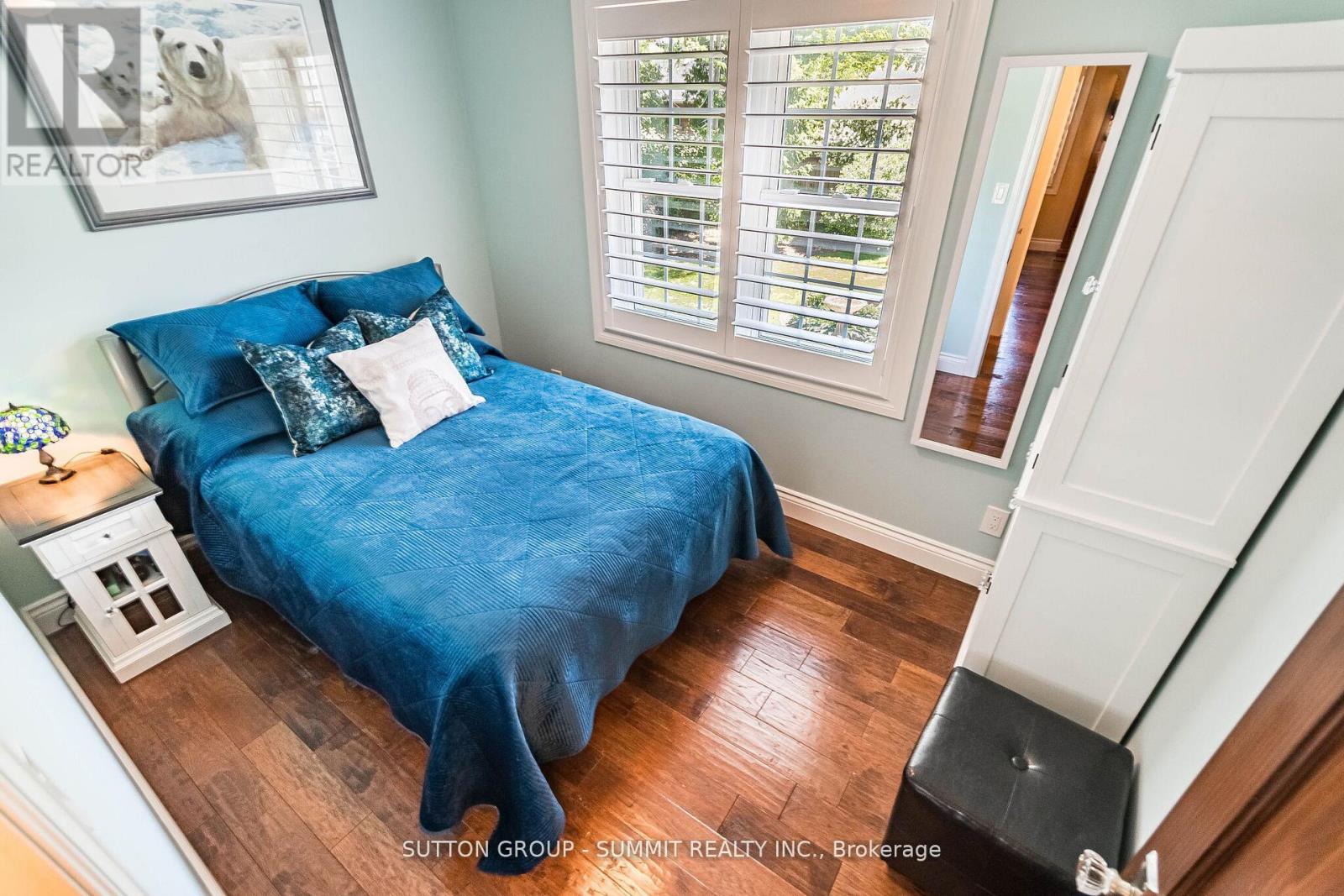 2084 EDINBURGH DRIVE - 26