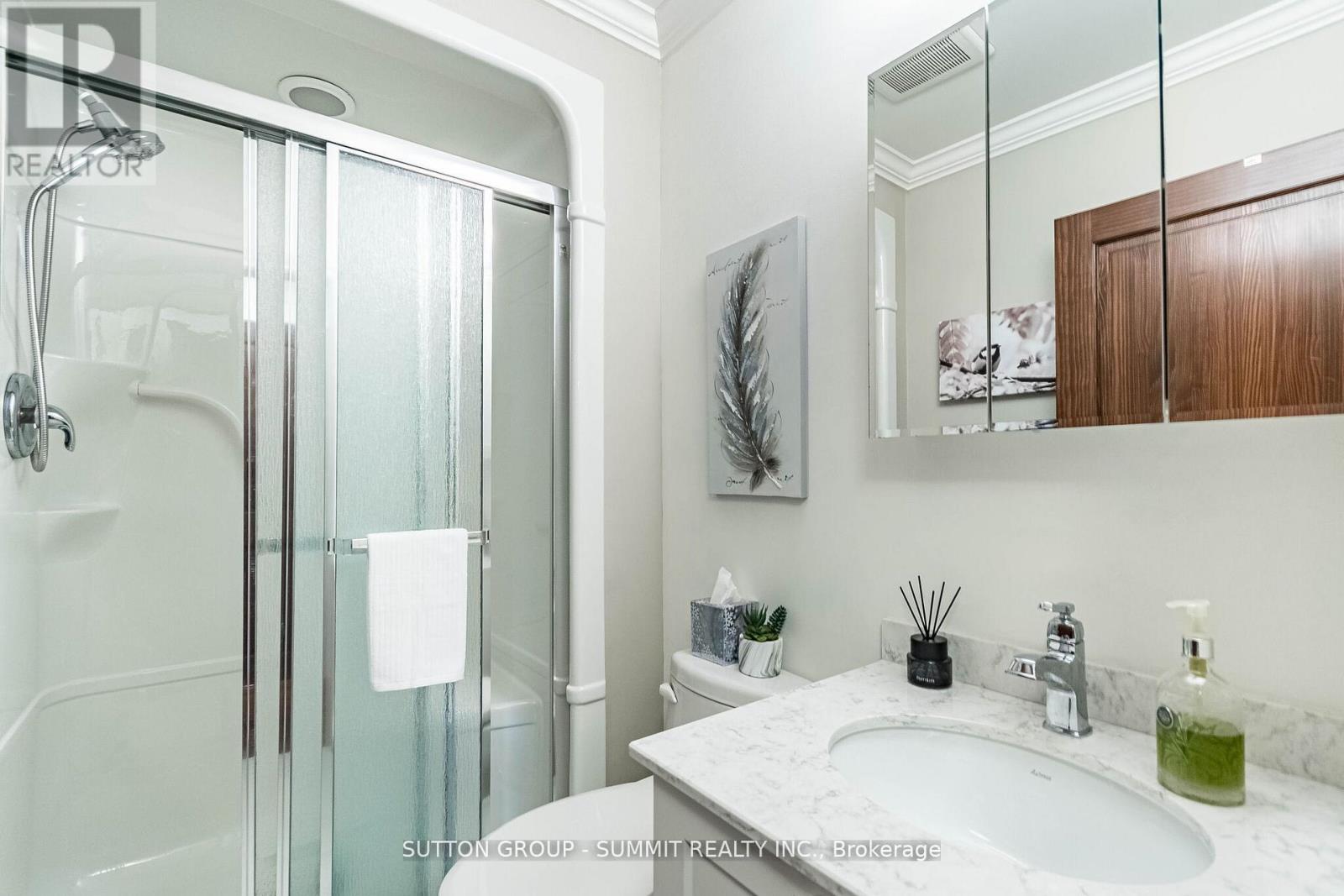 2084 EDINBURGH DRIVE - 27