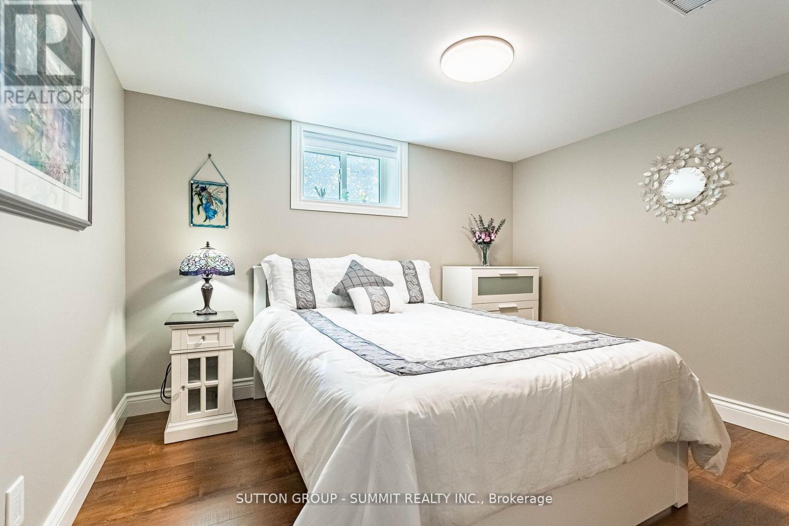 2084 EDINBURGH DRIVE - 36