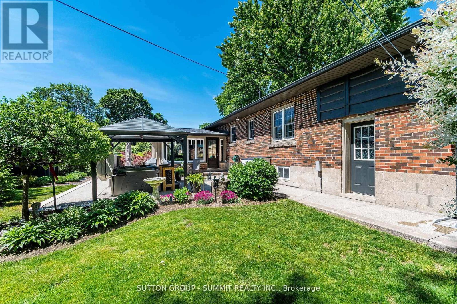2084 EDINBURGH DRIVE - 40