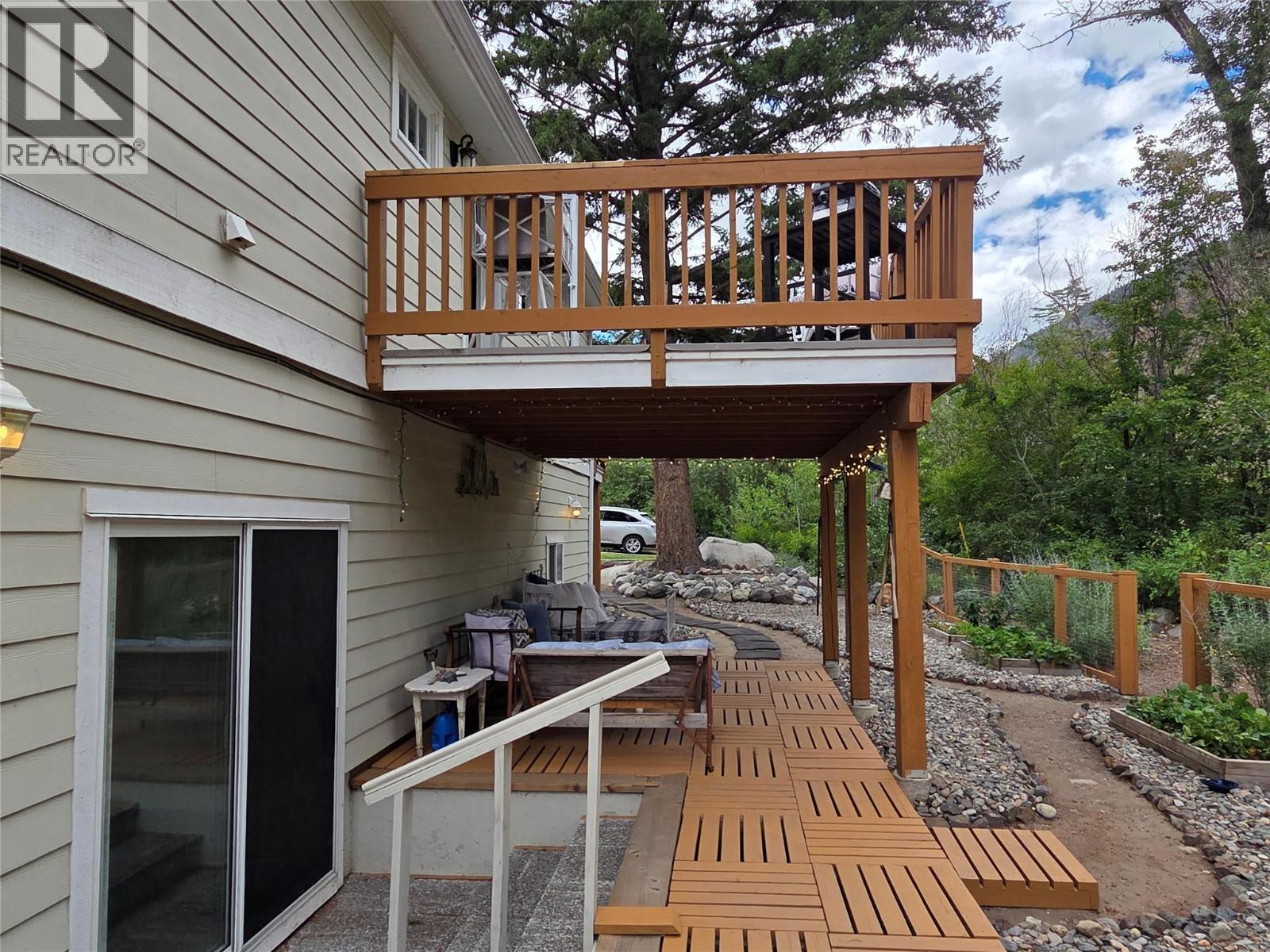 2633 9th Street - 36