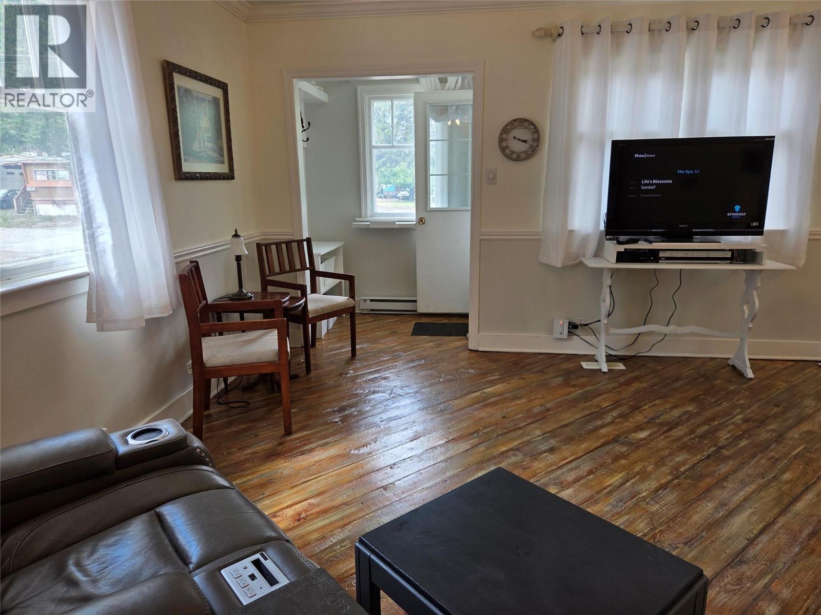 2633 9th Street - 4
