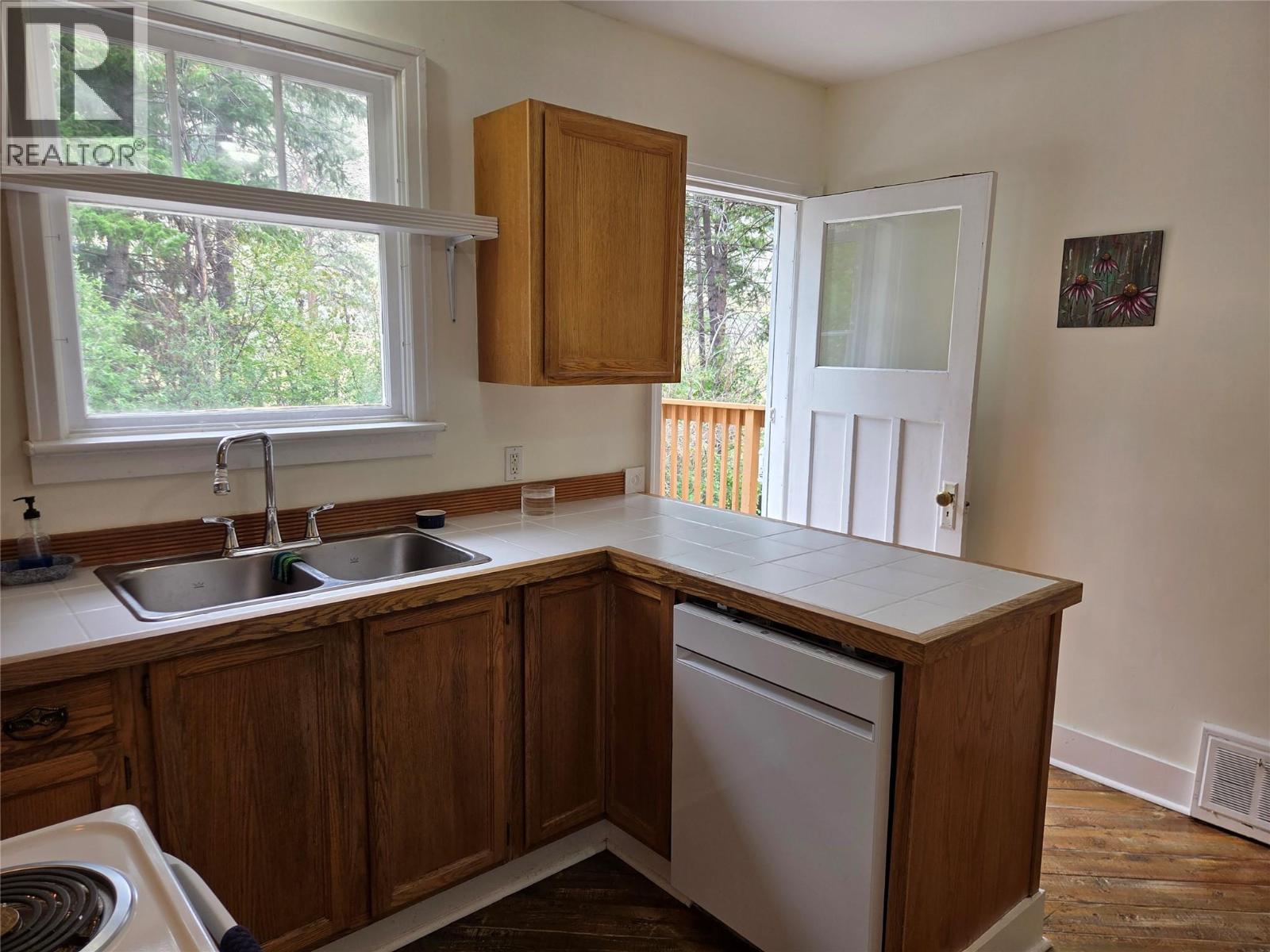 2633 9th Street - 12