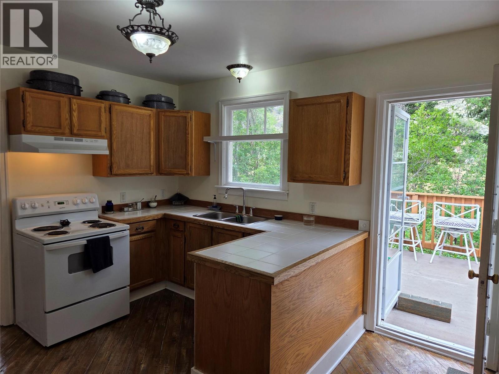 2633 9th Street - 11