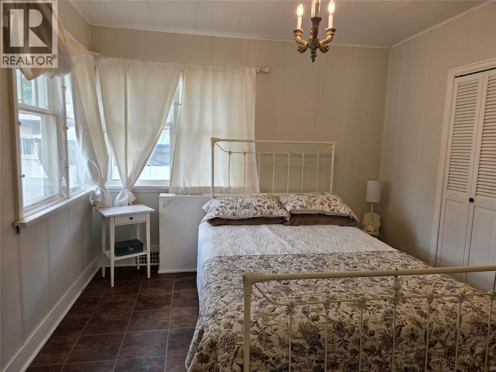 2633 9th Street - 16