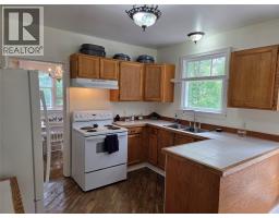 Primary Bedroom - 2633 9th Street, Olalla, BC V0X1N6 Photo 10