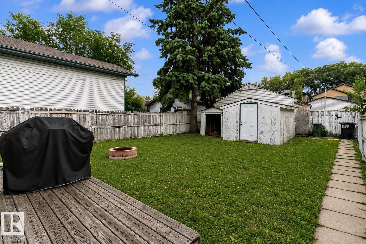 9631 78 AV NW — photo 17