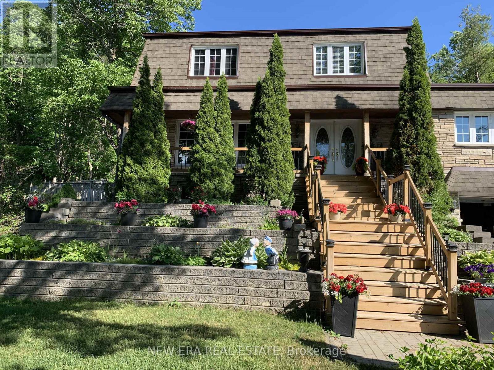 645 HATTON AVENUE - 1
