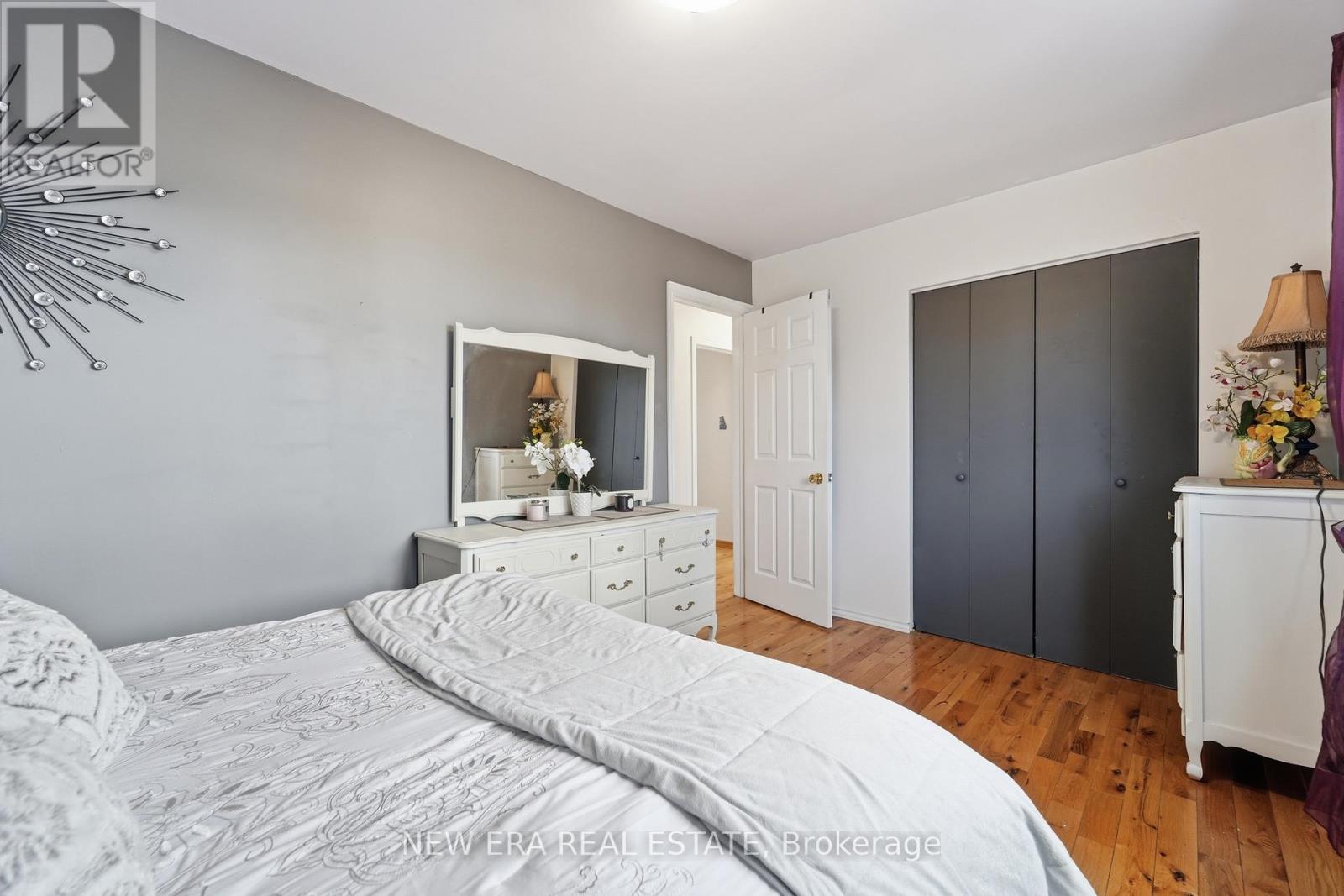 645 HATTON AVENUE - 25
