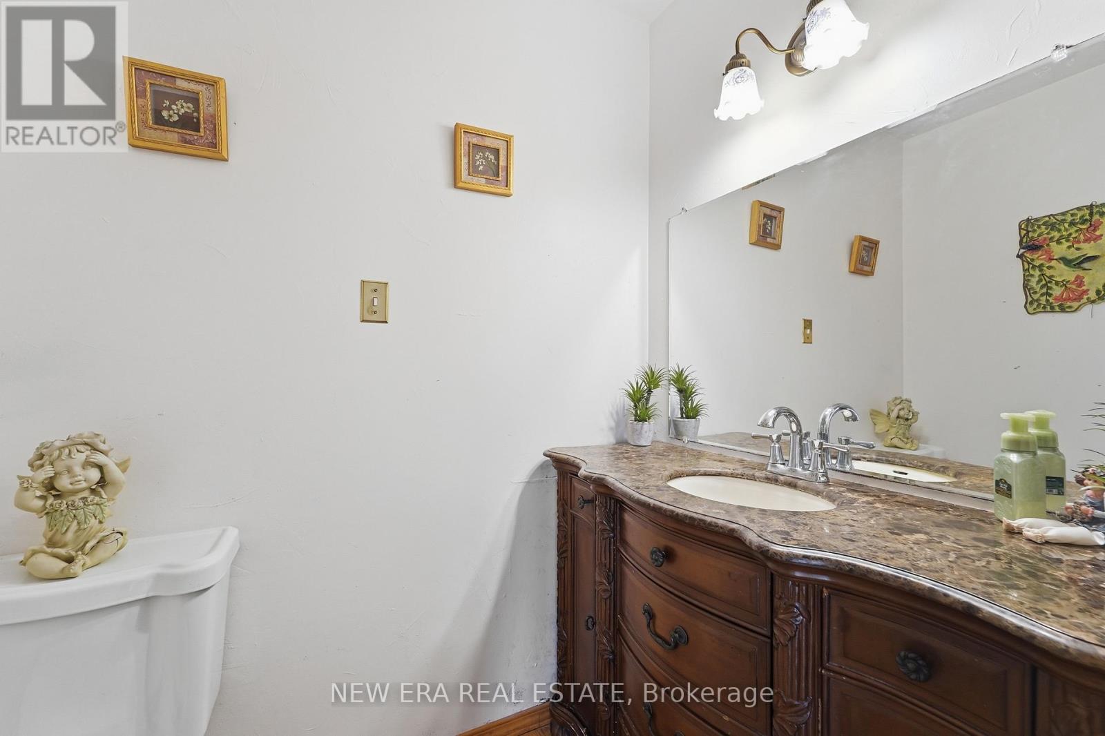 645 HATTON AVENUE - 28