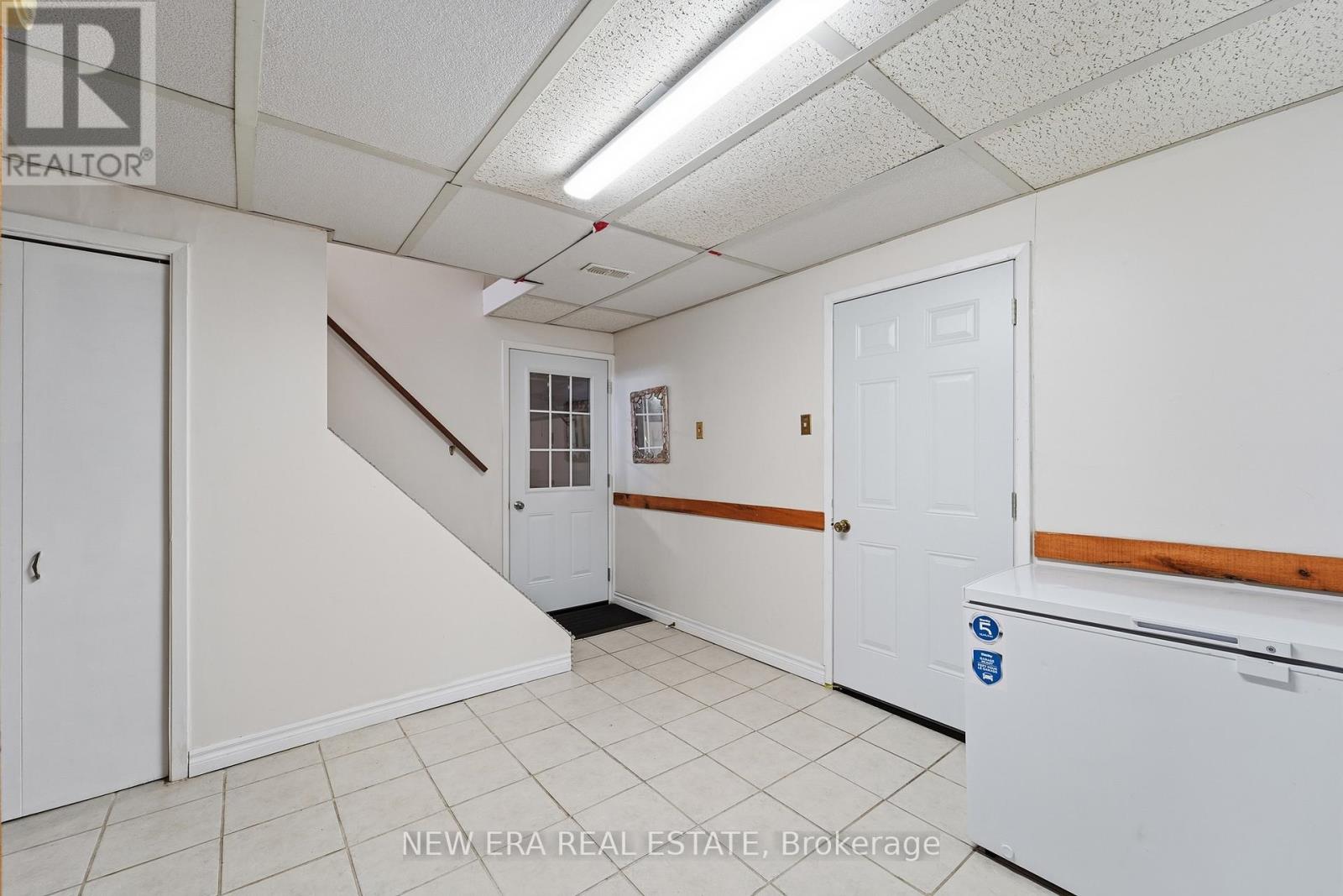 645 HATTON AVENUE - 32