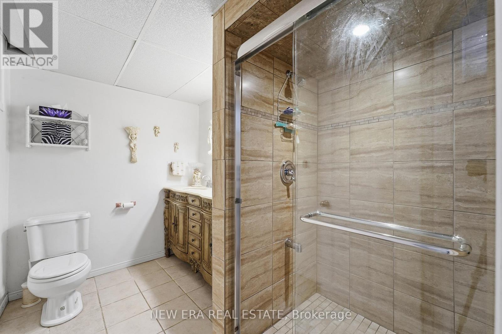645 HATTON AVENUE - 35