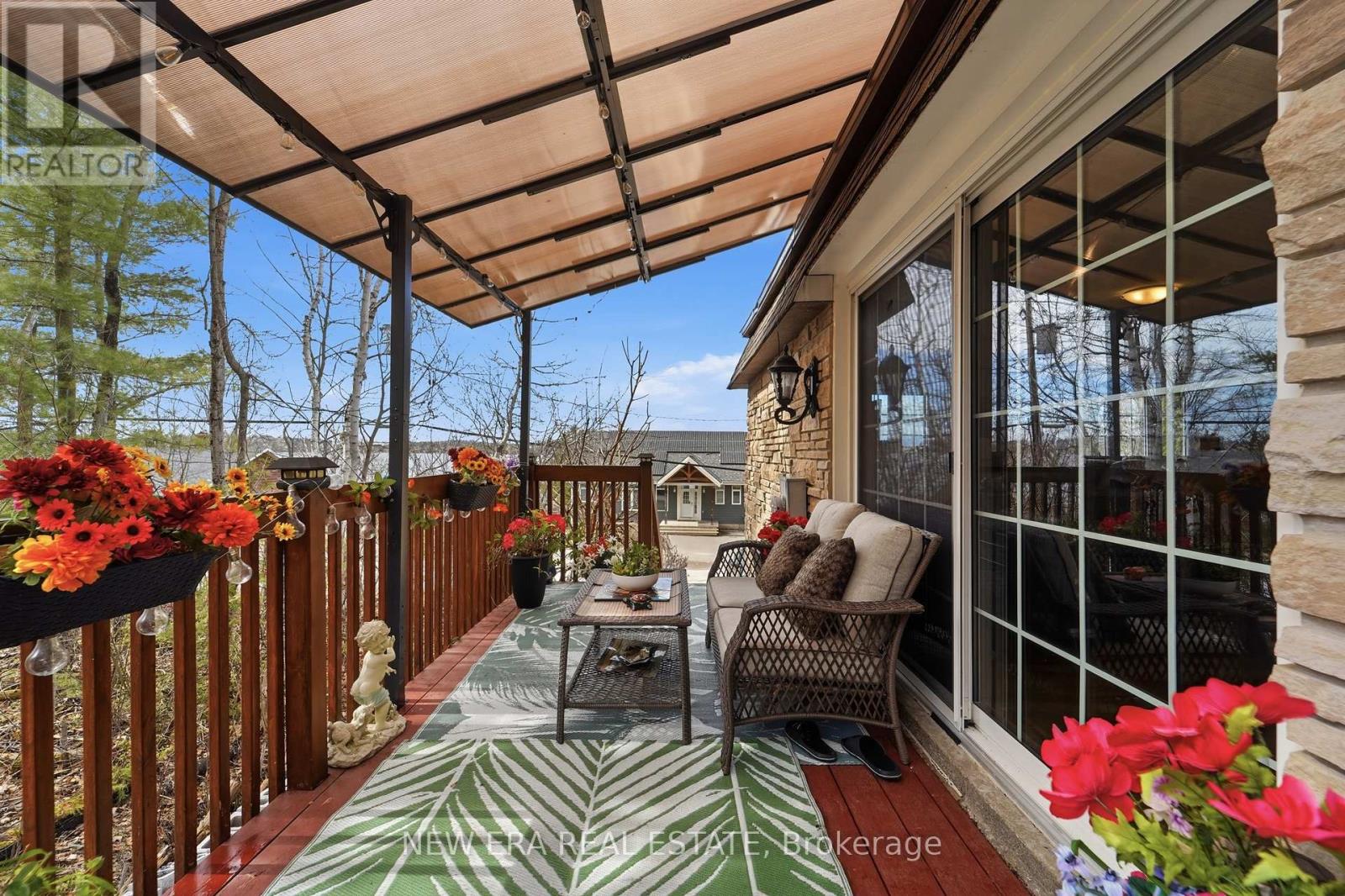 645 HATTON AVENUE - 5