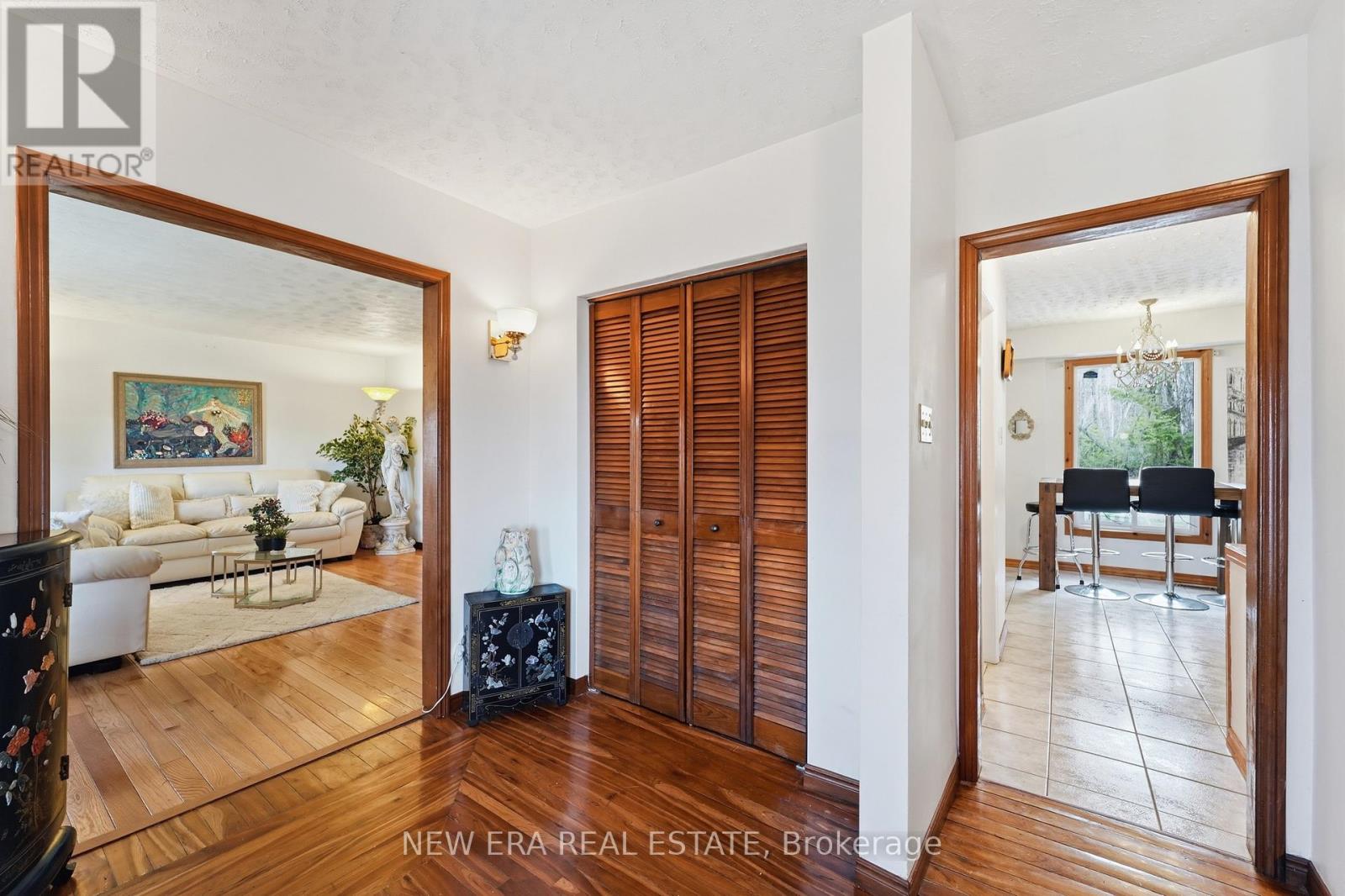 645 HATTON AVENUE - 8