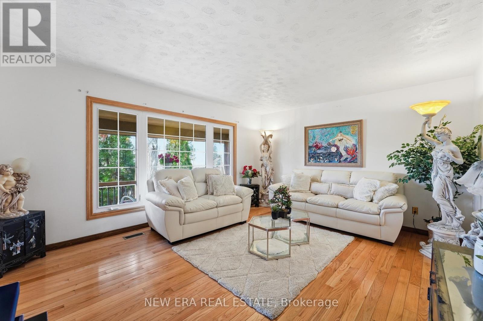 645 HATTON AVENUE - 9