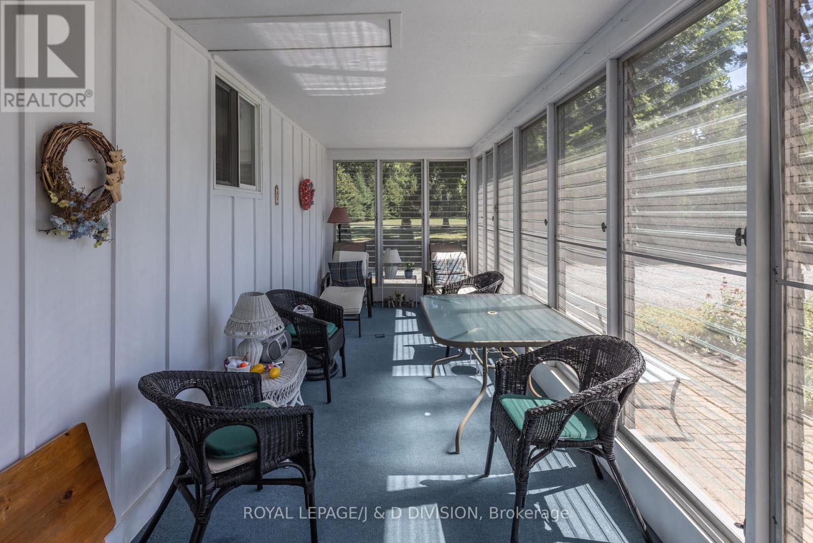 478 JOHNSON STREET - 17