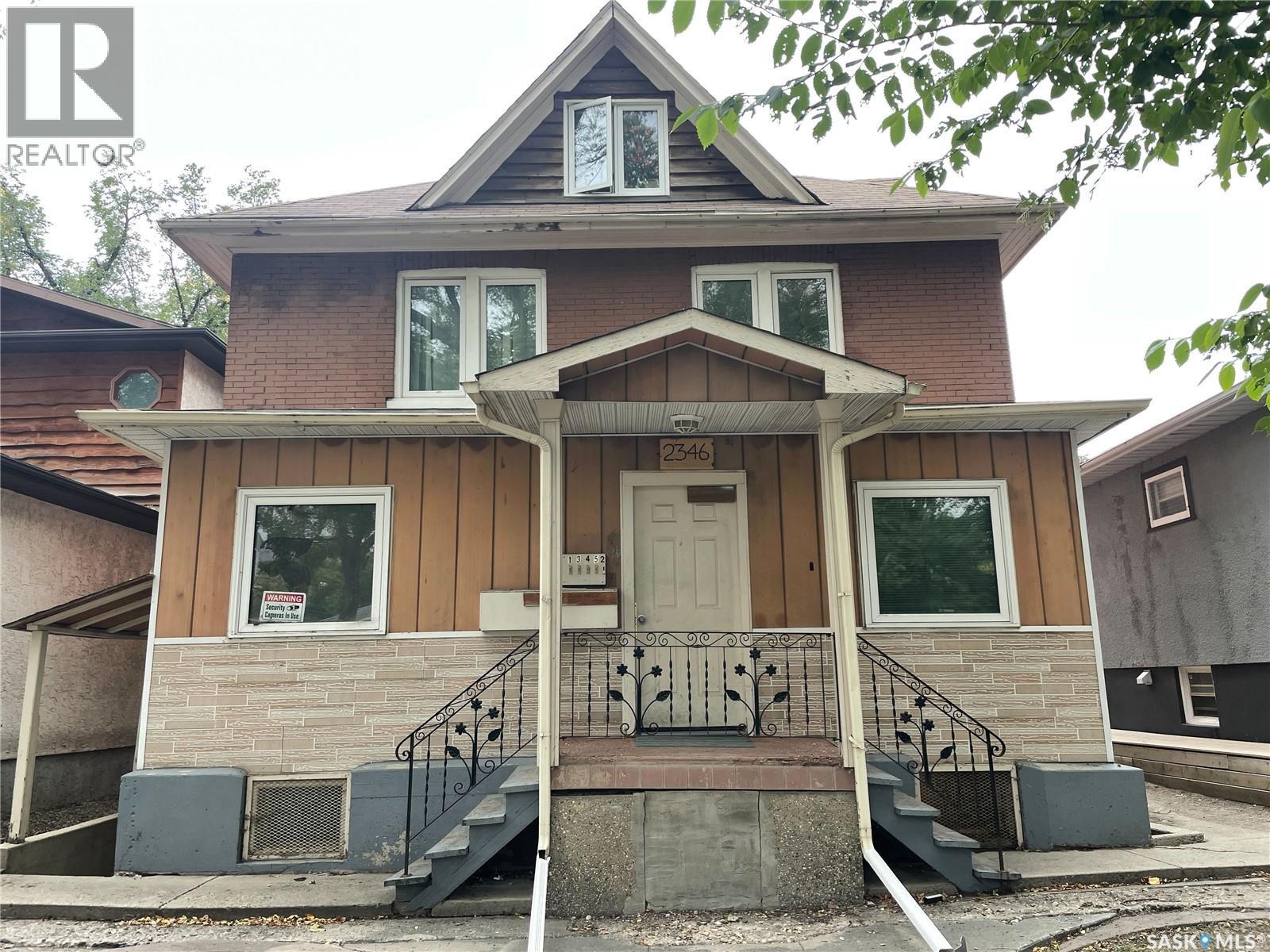2346 Winnipeg STREET - 1