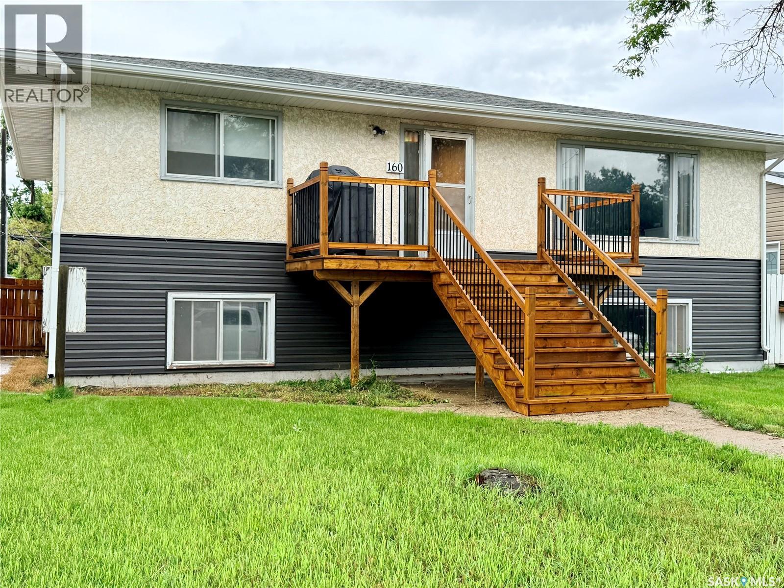 160 3rd AVENUE SE - 1