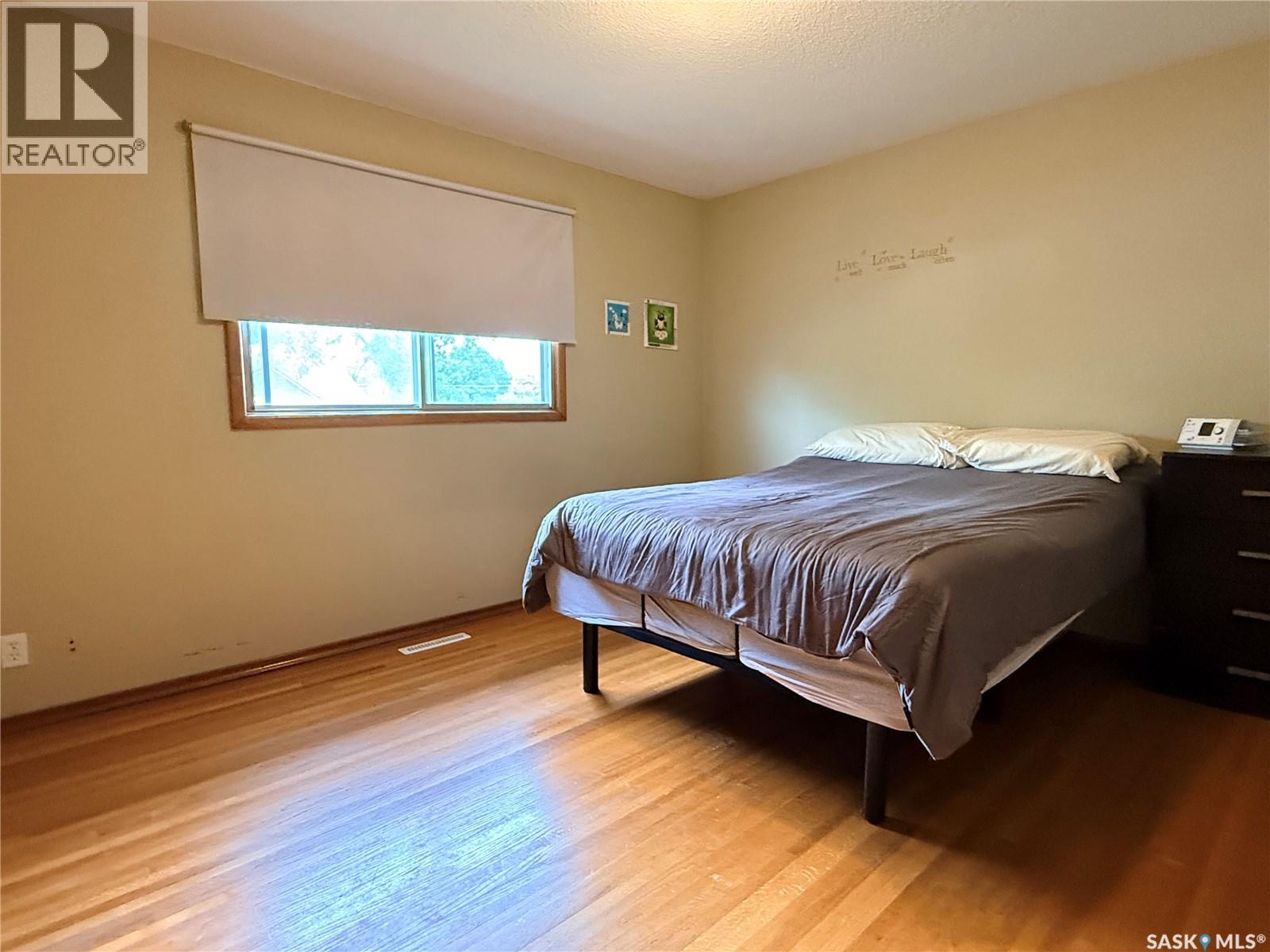 160 3rd AVENUE SE - 12