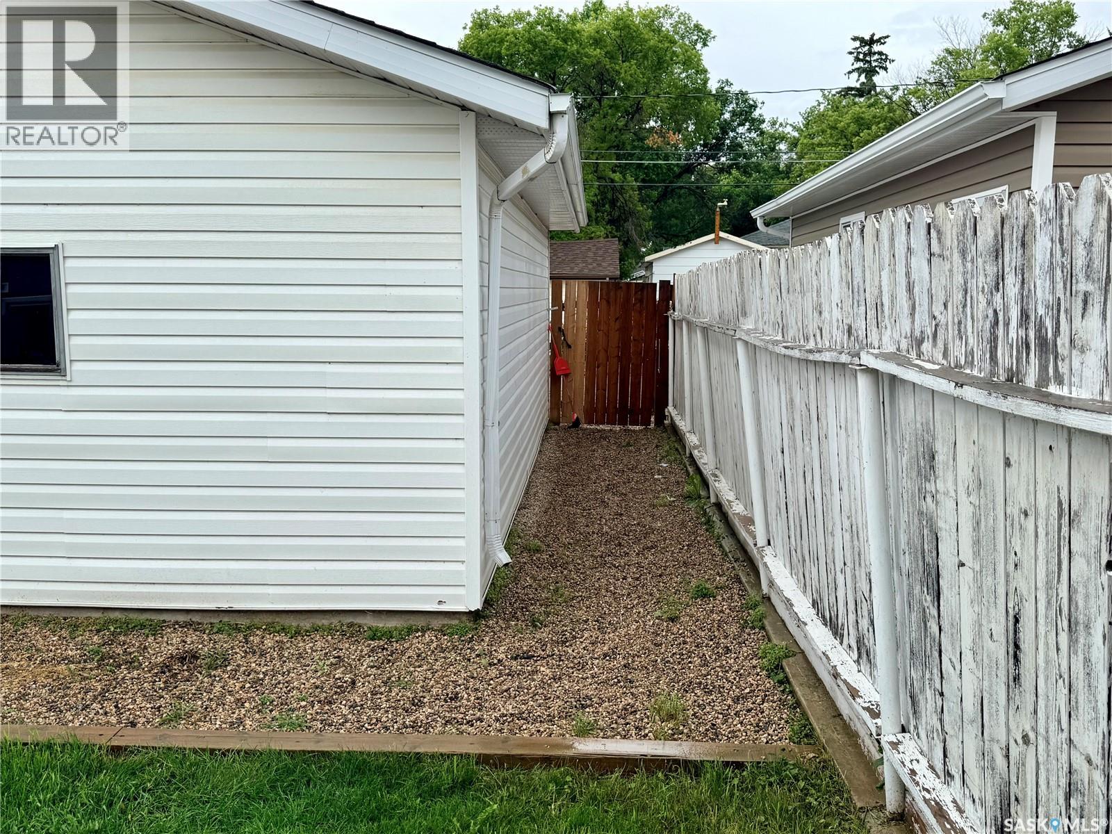 160 3rd AVENUE SE - 28
