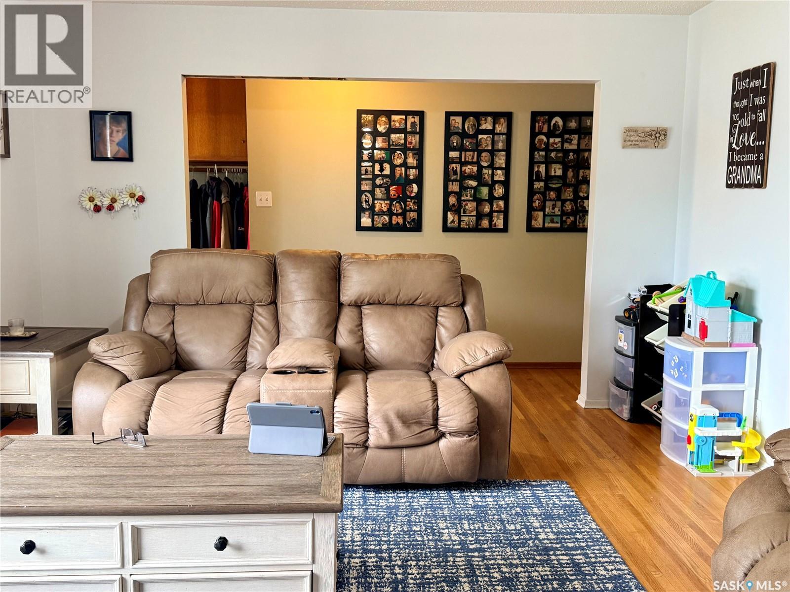 160 3rd AVENUE SE - 3