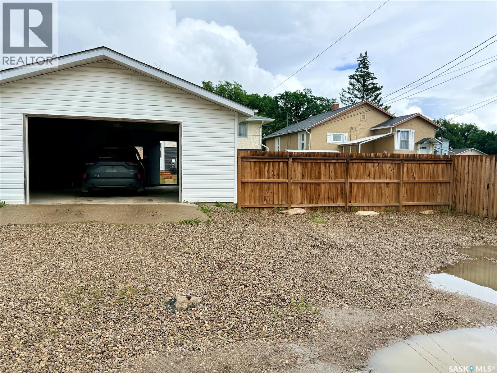 160 3rd AVENUE SE - 32