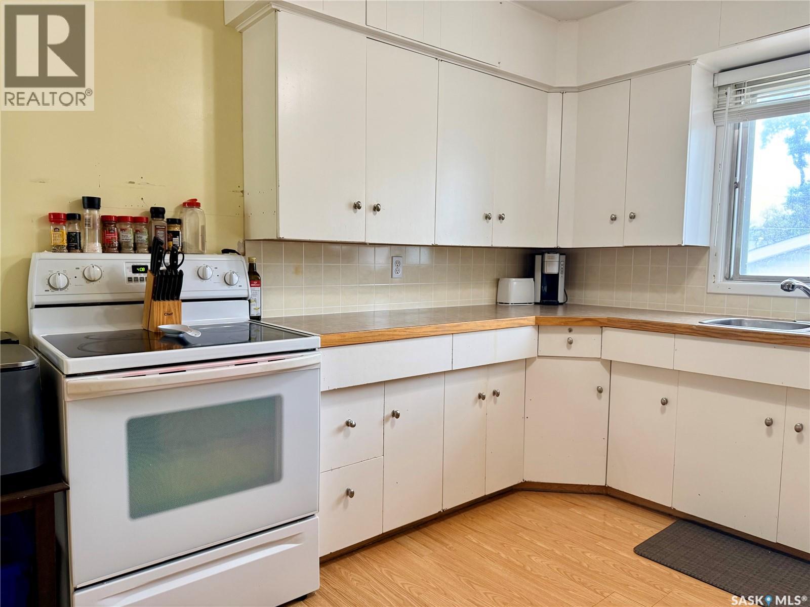 160 3rd AVENUE SE - 8