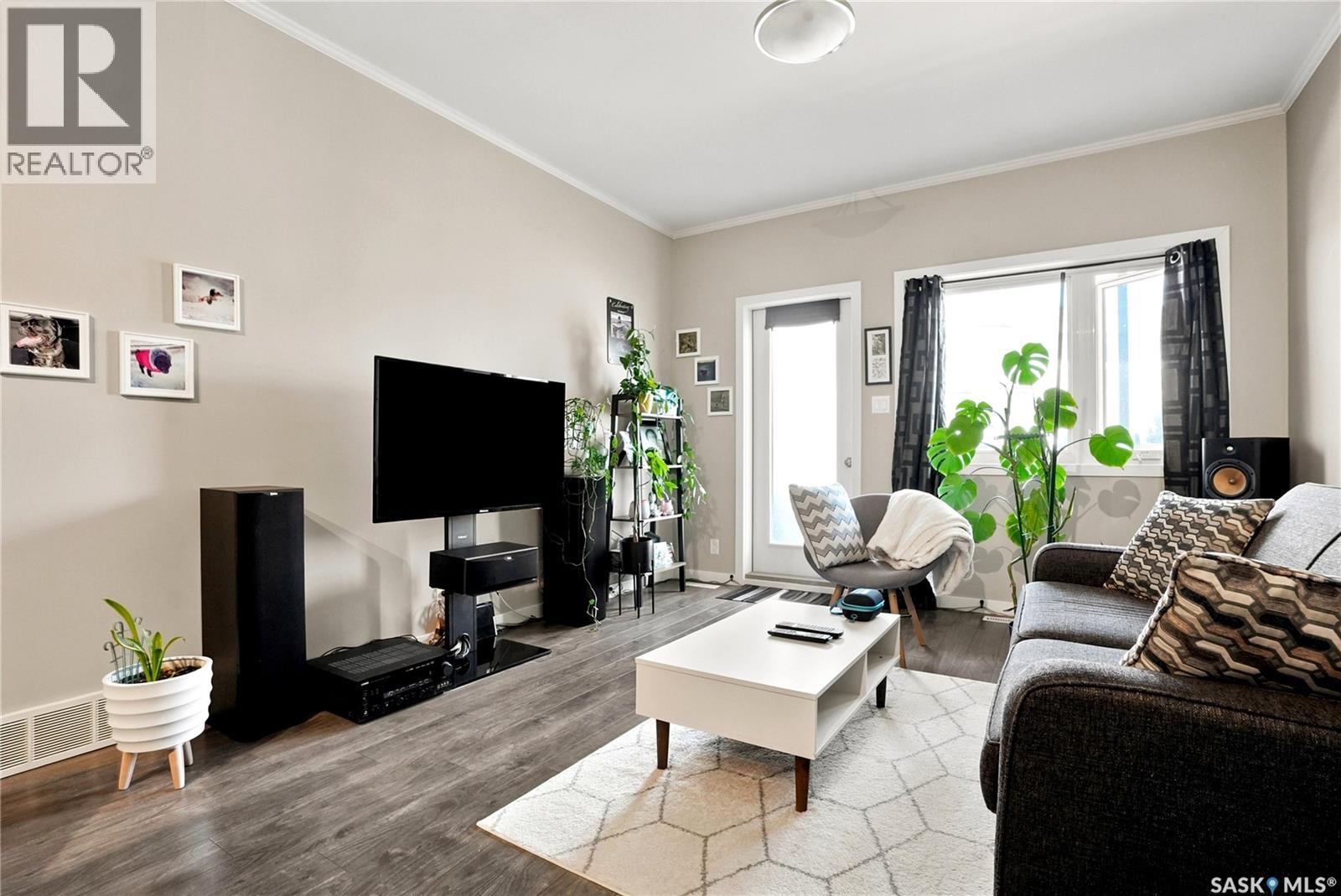 #103 720 Baltzan BOULEVARD - 12