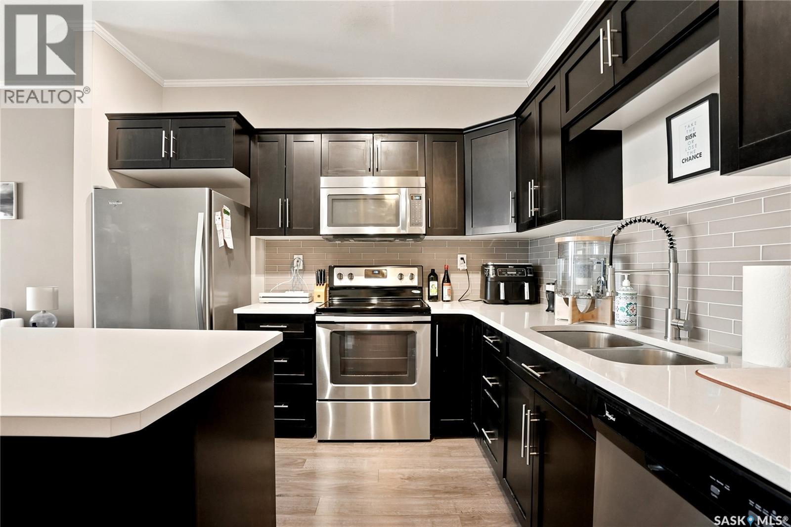 #103 720 Baltzan BOULEVARD - 5