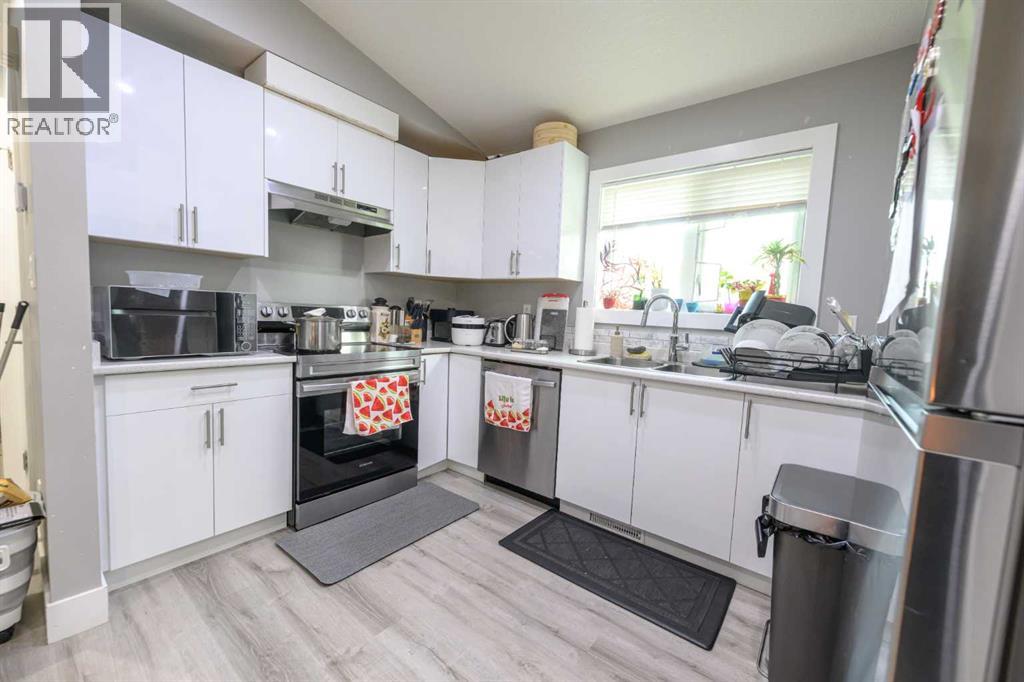 9303 107 Avenue - 11