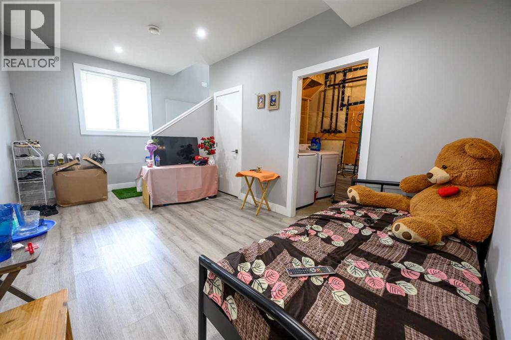 9303 107 Avenue - 23