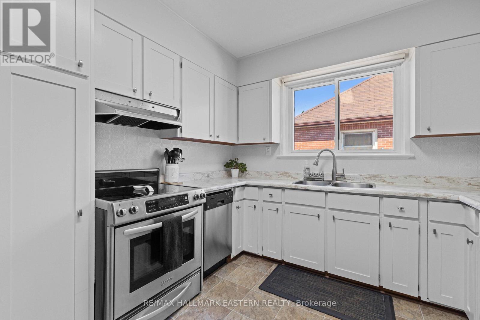 503 ROMAINE STREET - 15
